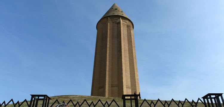 Nakş-ı Rüstem kaya mezarları ve Kabus Kümbeti yağışlardan zarar gördü