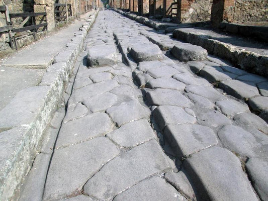 Pompeii’nin Sokakları Erimiş Demirle Onarılmış
