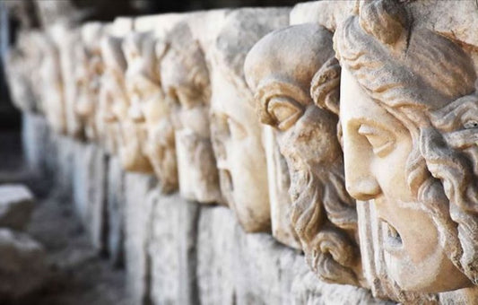 Muğla’daki Antik Tiyatroda 2.200 Yıllık Masklar Bulundu