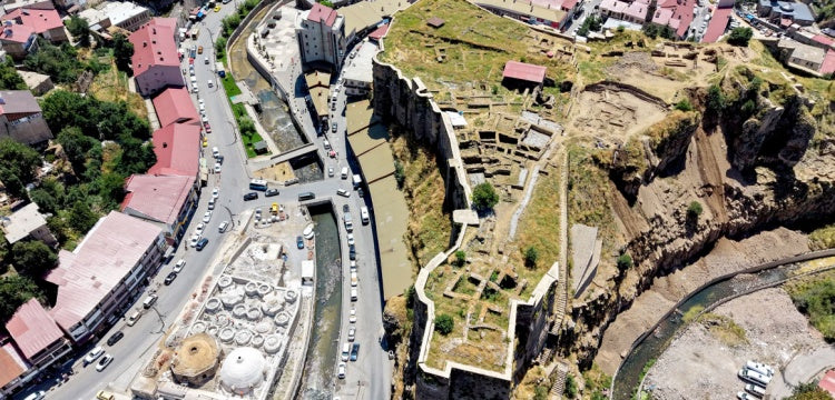 Bitlis Kalesi Kazılarında Son Aşama: Osmanlı Yapıları Gün Yüzüne Çıktı