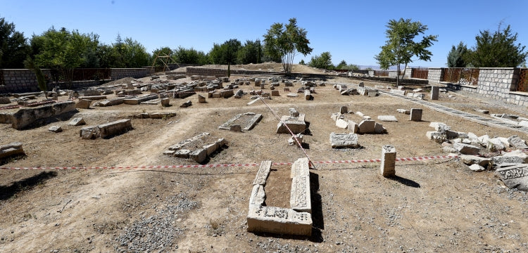 Battalgazi'deki Anadolu Selçukluları mirası Kırkkardeşler Mezarlığı restore ediliyor