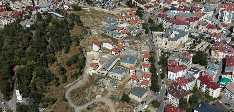 Turgut Cansever'in Sivas Kalesi hayalleri 2028 yılında gerçekleştirilecek