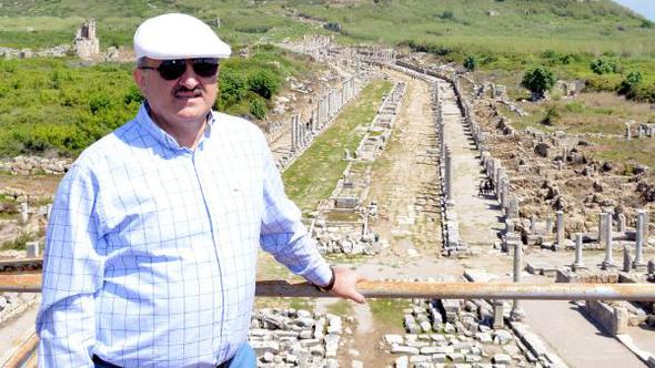 Antik Perge kentinin anıtsal çeşmesi tekrar akacak