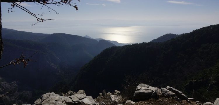 Kazdağları manzarası 250 metrekarelik cam seyir terastan seyredilecek