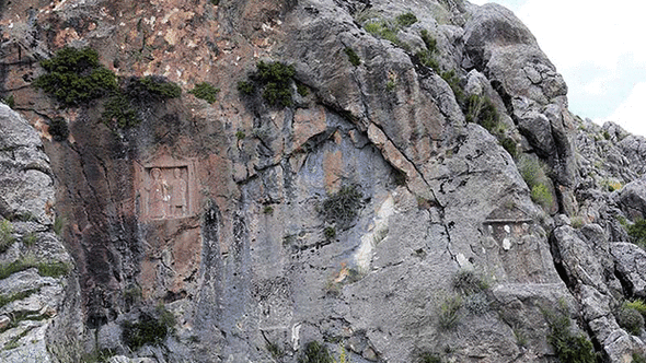 ANTALYA’DA TARİH YAĞMALANIYOR