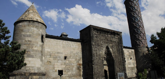 Erzurum'un turistik Selçuklu şaheseri Yakutiye Medresesi'ne ilgi yoğun