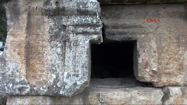 Fethiye'de 2 Bin 400 Yıllık Anıt Mezarların Çevresi Tepkiler Üzerine Temizlendi