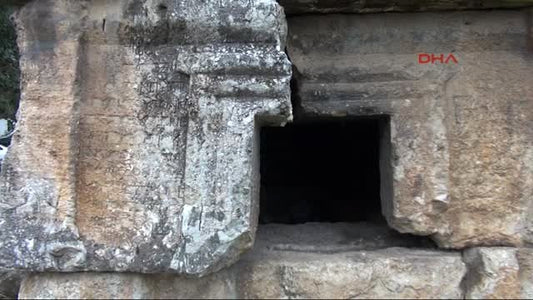Fethiye'de 2 Bin 400 Yıllık Anıt Mezarların Çevresi Tepkiler Üzerine Temizlendi
