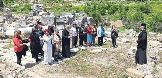 Fener Rum Patrikhanesi antik kentteki kilise kalıntısına papaz atadı!