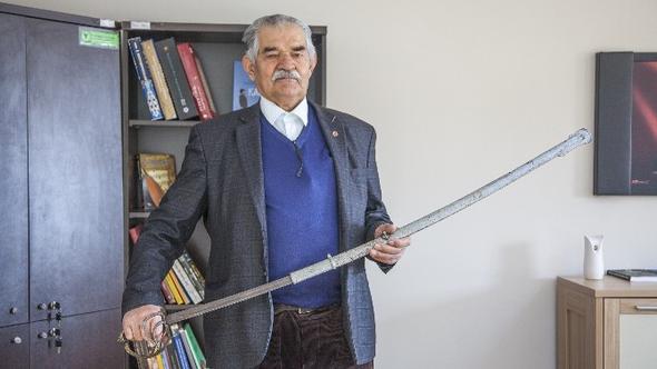 200 Yıllık Kılıcı Müzeye Bağışladı