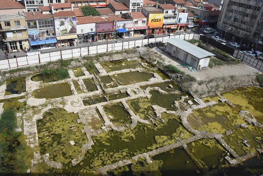 İzmir’de Bulunan Antik Hamamın Akıbeti Belirsiz