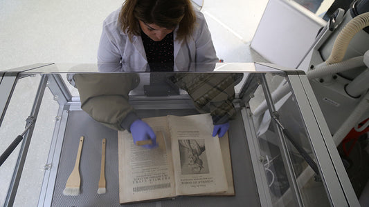 Tarihi eserler kitap restoratörlerinin elinde hayat buluyor