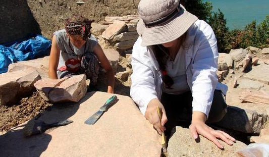 Teion Antik Kenti’ndeki kazılara ABD’li öğrenciler de katıldı