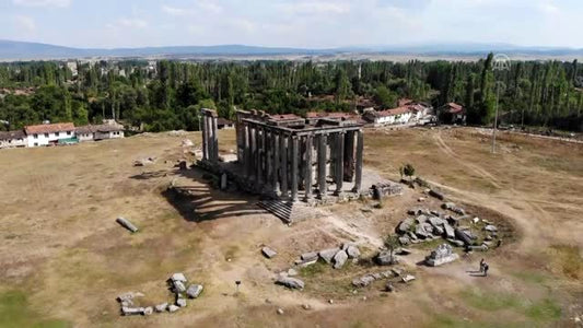 Aizanoi kazılarında 'anıt mezar' bulundu