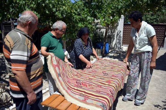 Aliağa'da Türk Eserleri ve El Sanatları Araştırılıyor