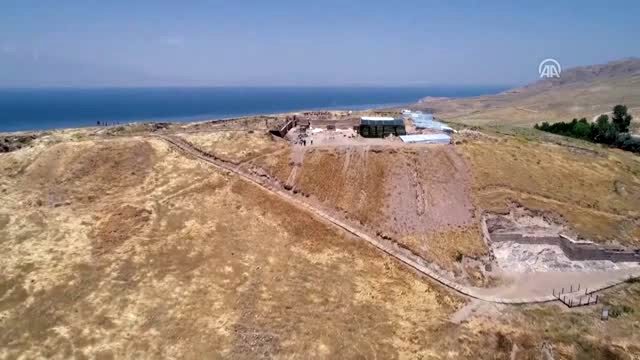 Anadolu'da ilk sentetik boyayı Urartular kullanmış - VAN