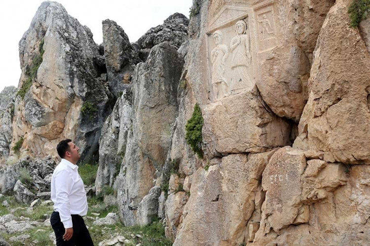 Antalya’daki Tarihi Kalıntılar Delik Deşik Edildi