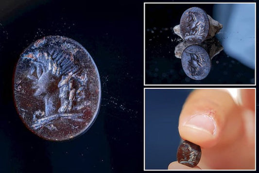 Kudüs’te 2.000 Yıllık Apollon Figürlü Taş Mühür Keşfedildi