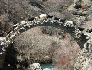 Arapgir’de Tarihi Taş Köprü Tescil Edildi