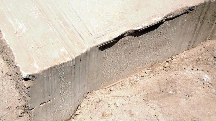 Aspendos Antik Kenti’nde Yazıt Bulundu