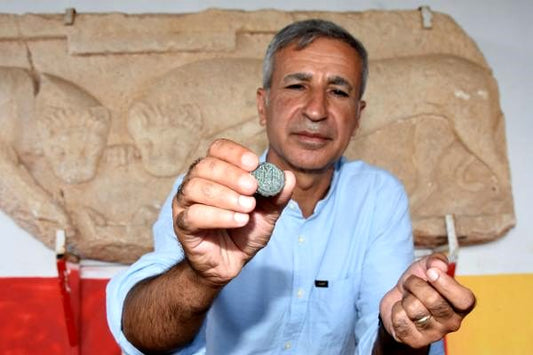Assos'ta 7 bin yıllık granit taş balta bulundu