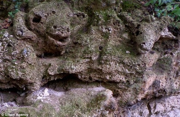 Bulgaristan’da Kayalara Oyulmuş Gizemli Hayvan Başları Keşfedildi