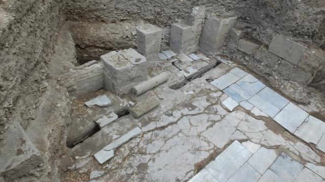 Balıkesir'de Adramytteion kazılarında Roma hamamı ortaya çıktı