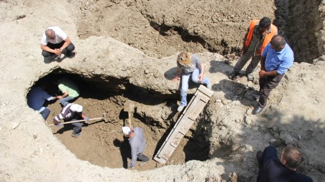 Samsun’da Bulunan Tarihi Mezarda Kazılar Sürüyor