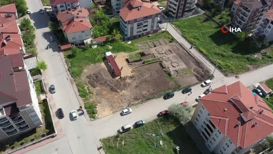 Bilecik'te tesadüfen bulunan ve içinde 9 bin yıllık kalıntılar çıkan alanı kurtarma kazıları tamamlandı