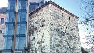 Bizans’tan Kalan Tek Sur Kulesi