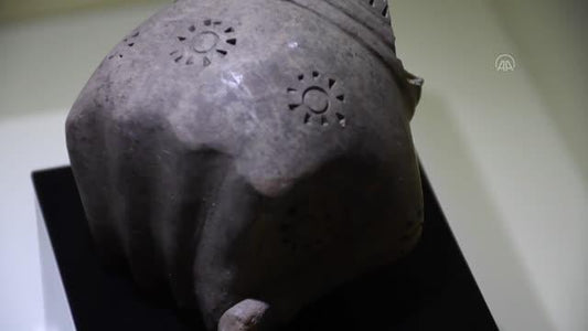 Boğazkale Müzesi'nin 3 bin 600 yıllık ünik eseri: Yumruk biçimli içme kabı