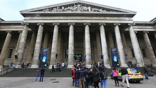 İngiltere’de Greenpeace Aktivistleri Müzenin Kapanmasına Sebep Oldu