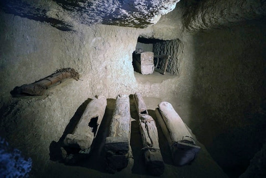 Luksor’da Antik Kaya Mezarları ve Mezar Çukurları Ortaya Çıkarıldı
