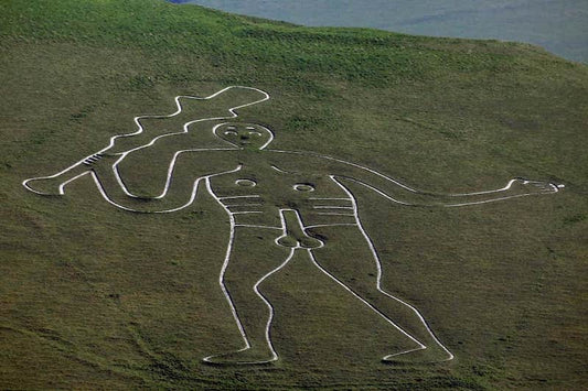 Cerne Abbas Devi’nin Gerçek Yaşı Belirlenecek
