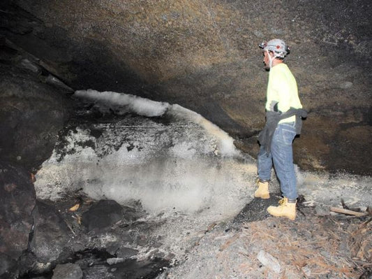 Au cours du premier millénaire, les indiens Pueblos ont survécu en s'enfonçant dans des tunnels de lave