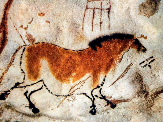De Chauvet à Lascaux : sur les parois des grottes, bien plus que des scènes de chasse