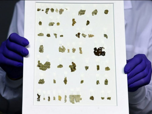 Israël dévoile un manuscrit biblique vieux de 2.000 ans