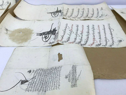 İstanbul’da Dîvân-ı Hümâyun beratlarının da olduğu tarihi eserler ele geçirildi