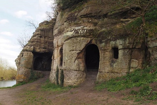 İngiltere’de Bir Anglo-Sakson Kralına Ait Mağara Evi Bulundu