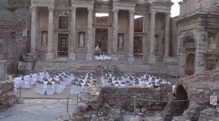Efes Antik Kenti’nde Yapılan Organizasyonlar Ne Kadar Doğru?