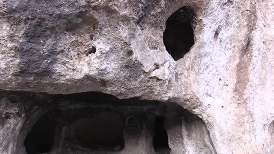Erzurum'un tarih kokan mağarası: Cunni