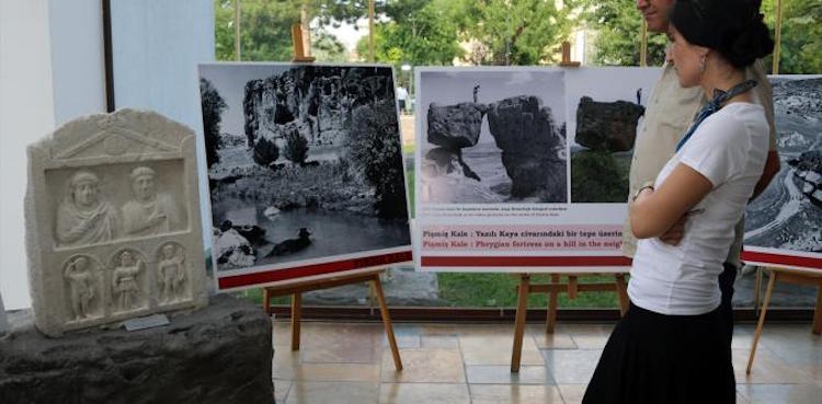 Eskişehir’de Frig Vadisi Yolculuğu Adlı Fotoğraf Sergisi Açıldı