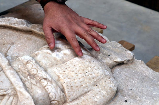 Troya’dan Kaçırılan Gladyatör Rölyefi İncelendi