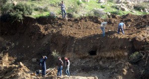 Gölet İnşaatı Sırasında Lahit Bulundu