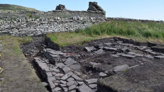 İskoçya’da Elit Vikinglere Ait Bira Salonu Bulundu