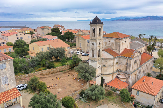 La  Découverte d'Une Nécropole du Bas-Empire Renouvelle l'Histoire de l'Île-Rousse (Haute-Corse)
