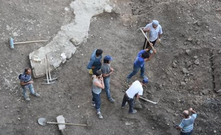 İzmir’deki İnşaatta Liman Hamamı Kalıntıları Bulundu