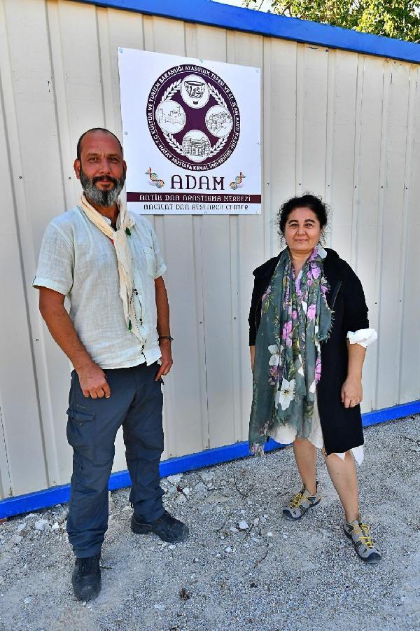 İzmir'de arkeolojik kazı alanına DNA laboratuvarı kuruldu
