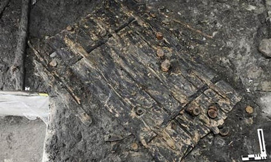 İsviçre’de Bulunan 5.000 Yıllık Ahşap Kapı