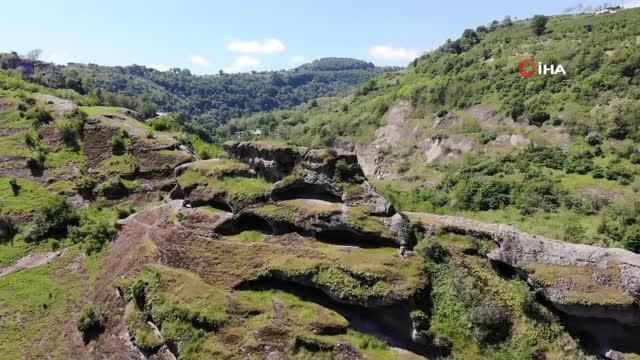 Karadeniz'in ilk insan yerleşkesi: ' Tekkeköy mağaraları'